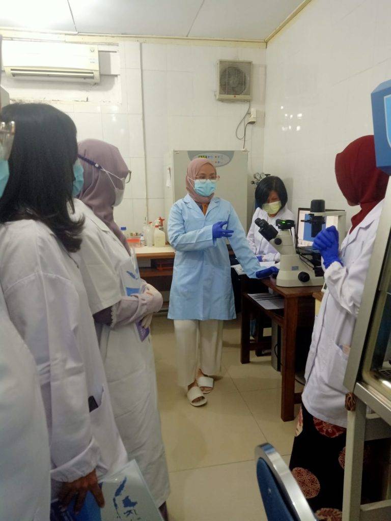 Dental Research Center UNAIR Gelar Seminar dan Workshop Pemeriksaan Immunofluorescence